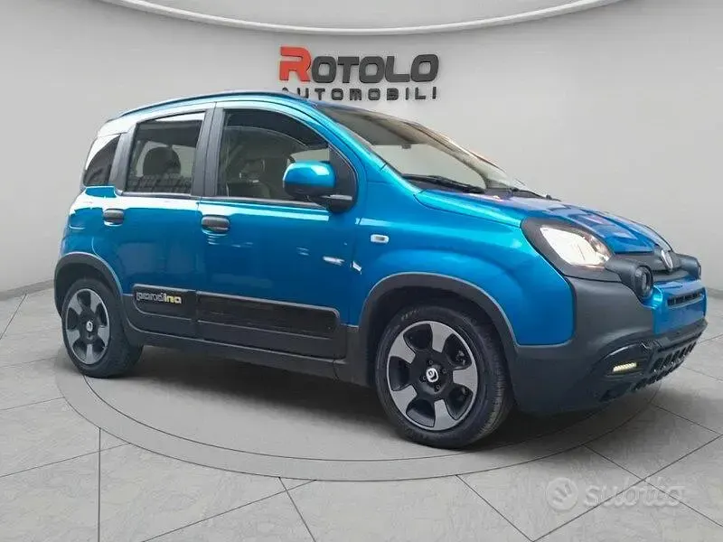 Usata Fiat Panda Cross Cross 69 CV (50 kW) 2025 Blu/azzurro Utilitaria