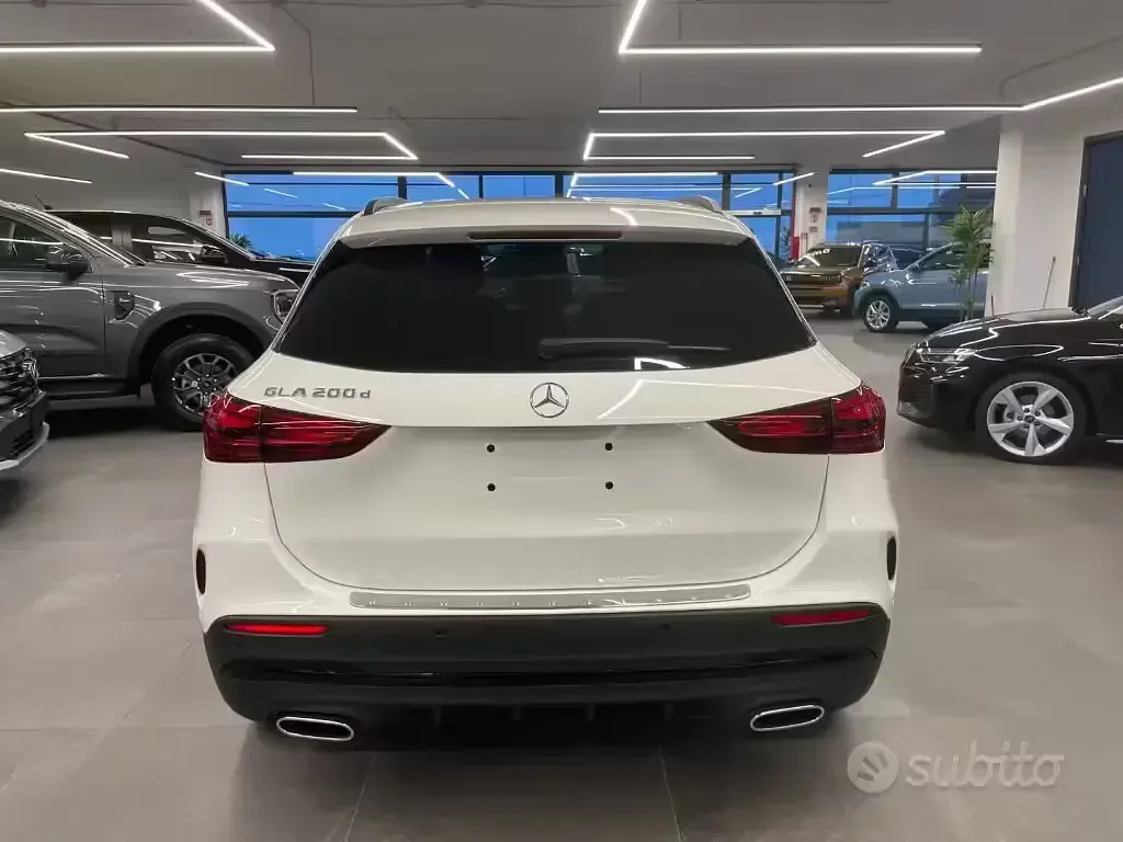 Usata Mercedes GLA200 Premium 150 CV (110 kW) 2024 Bianco SUV