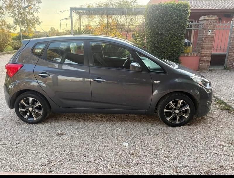 Usata Hyundai ix20 90 CV (66 kW) 2019 Grigio Utilitaria