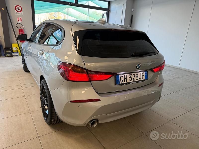 Usata BMW 116 Advantage 116 CV (85 kW) 2021 Grigio Utilitaria