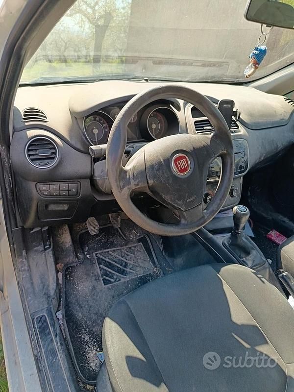 Begagnad Fiat Punto 95 HK (69 kW) 2017 Vit Halvkombi