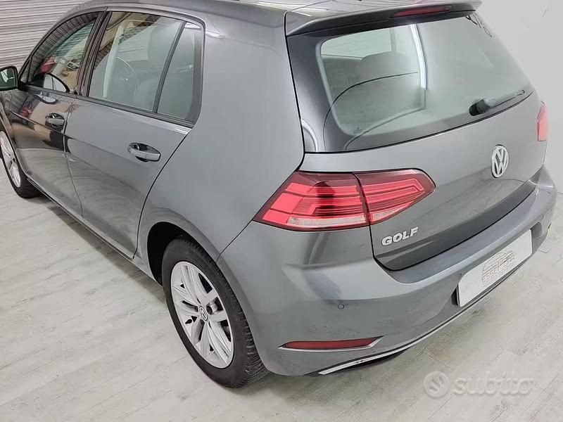 Usata VW Golf VII Executive 116 CV (85 kW) 2019 Grigio Berlina
