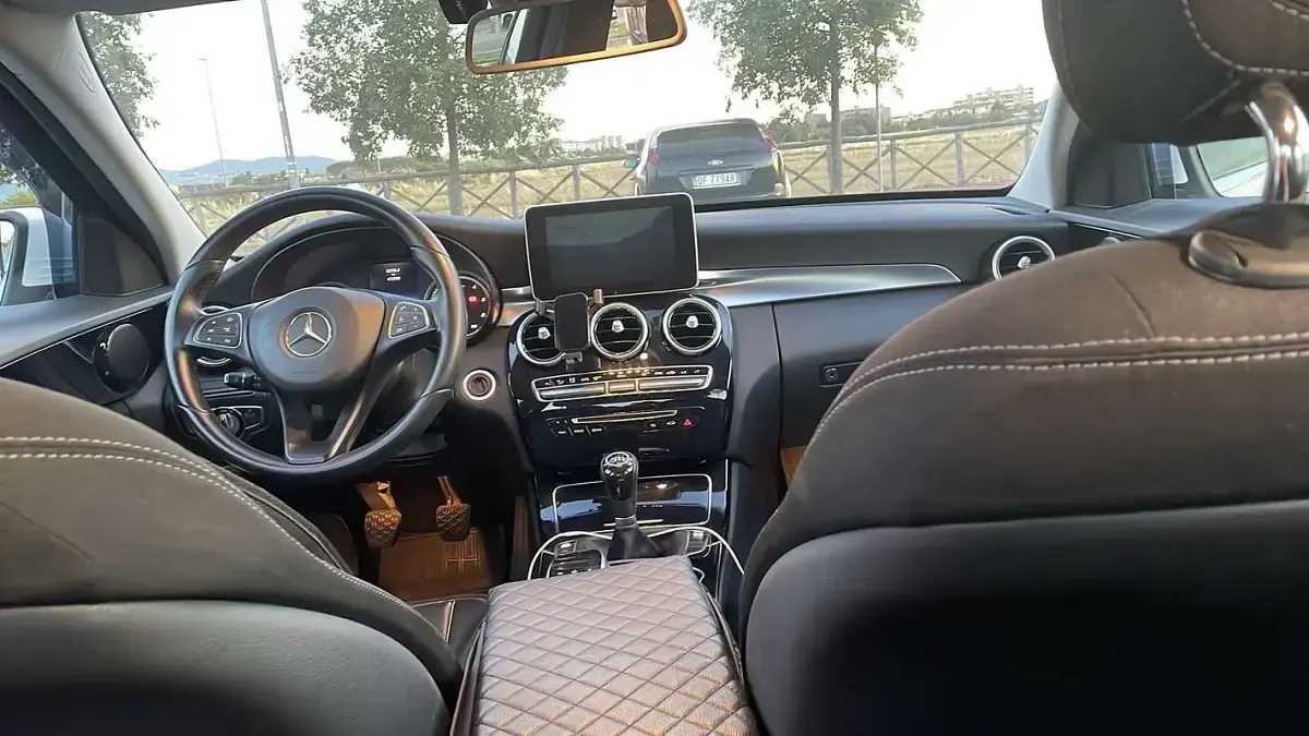 Usata Mercedes C220 170 CV (125 kW) 2015 Berlina