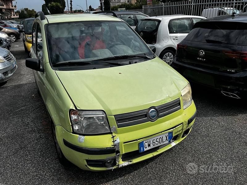 Verde Usata 2005 Fiat Panda Utilitaria | 1000 € (Super prezzo) - Immagine 1/4