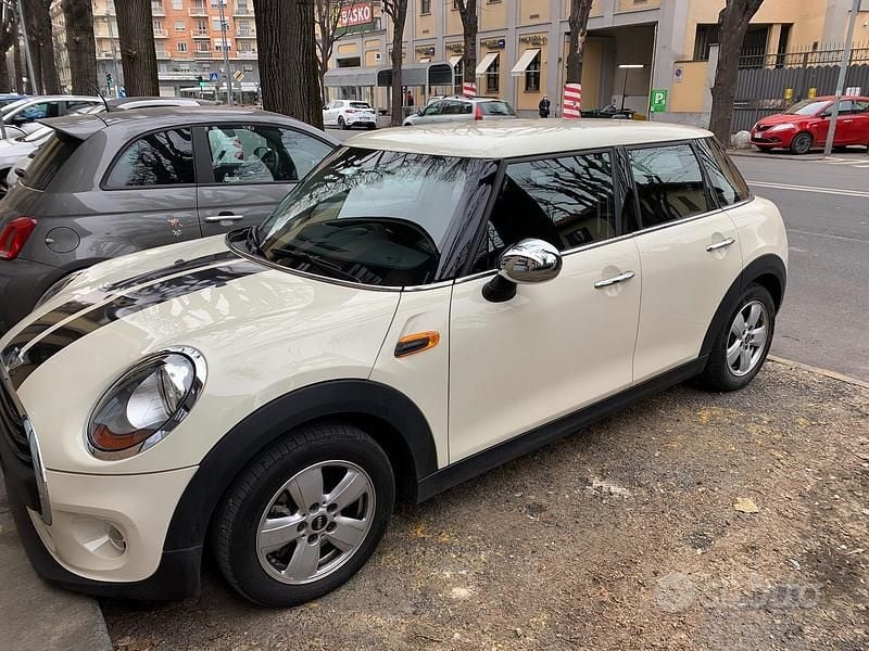 Usata Mini ONE 102 CV (75 kW) 2015 Bianco Utilitaria