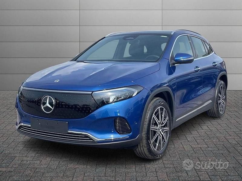 Nuova Mercedes EQA250+ 139 kW (190 CV) 2025 Blu SUV