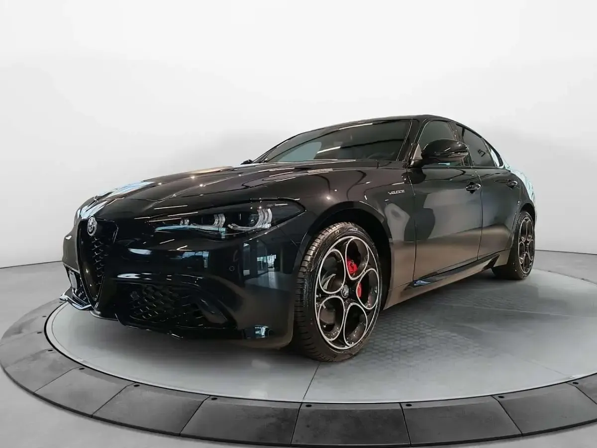 Nuova Alfa Romeo Giulia Veloce 209 CV (153 kW) 2026 Nero Berlina