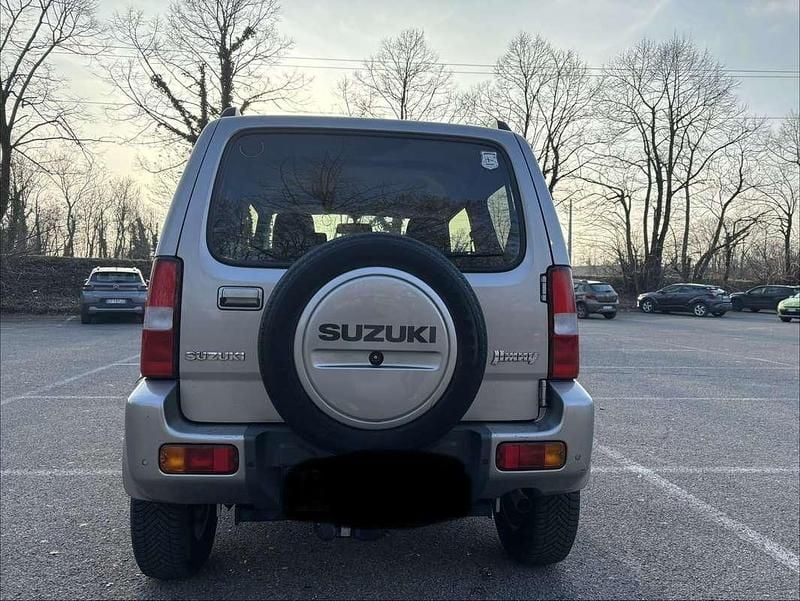 Usata Suzuki Jimny 86 CV (63 kW) 2014 Argento SUV