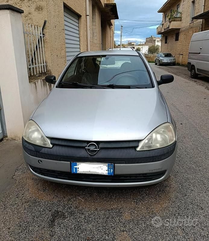 Usata Opel Corsa 2002 Grigio Berlina