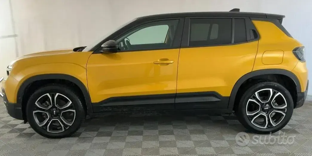 Usata Jeep Avenger EV Summit 61 kW (84 CV) 2023 Other SUV