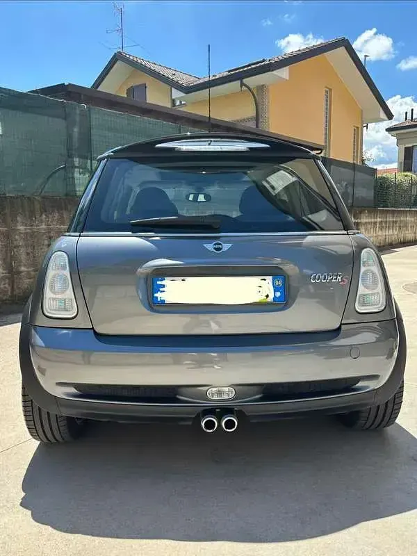 Usata Mini Cooper S 163 CV (119 kW) 2004 Grigio Utilitaria