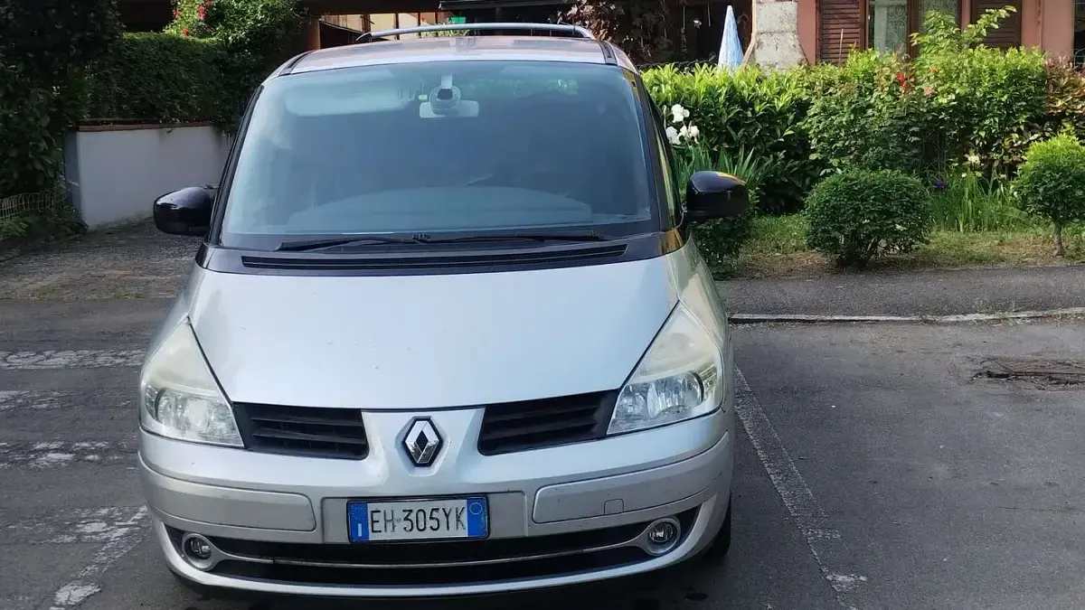 Usata Renault Espace 129 CV (94 kW) 2008 Argento Monovolume