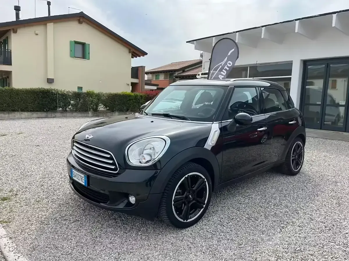 Usata Mini Cooper D Countryman Business 111 CV (81 kW) 2014 Nero SUV