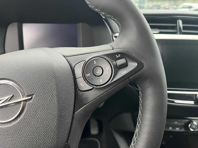 Usata Opel Corsa Design & Tech 75 CV (55 kW) 2023 Grigio Utilitaria