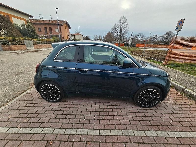 Usata Fiat 500e La Prima 88 kW (120 CV) 2021 Berlina
