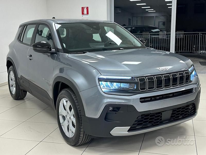 Nuova Jeep Avenger Altitude 101 CV (74 kW) 2025 Grigio SUV