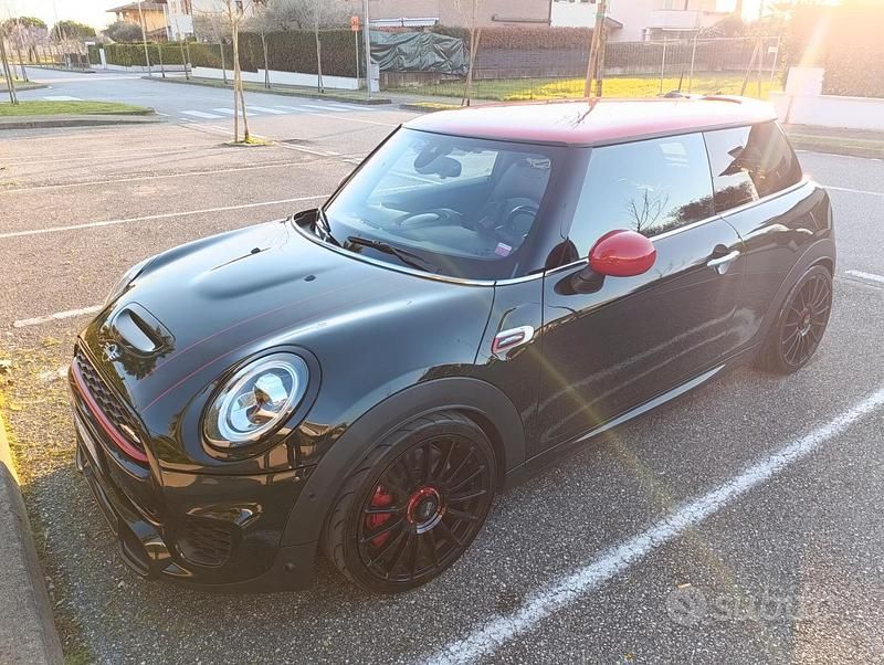 Verde Usata 2019 Mini John Cooper Works Due volumi | 32.000 € - Immagine 1/4