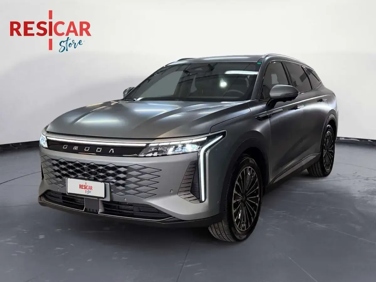 Usata Omoda 9 143 CV (105 kW) 2025 Matte gray (ue) SUV