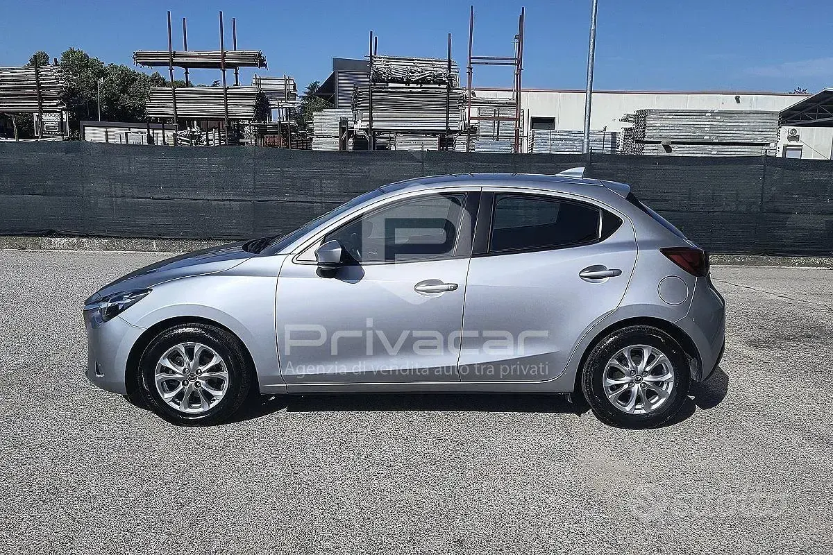 Usata Mazda 2 Evolve 105 CV (77 kW) 2017 Grigio Utilitaria