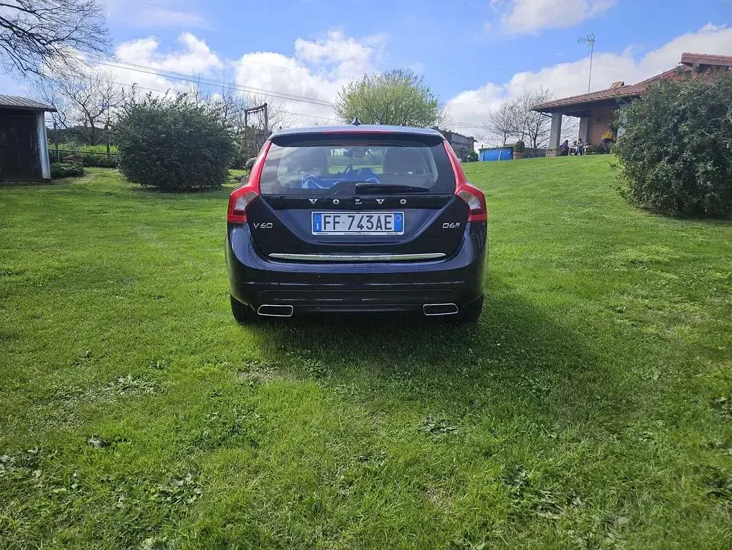 Usata Volvo V60 215 CV (158 kW) 2015 Station wagon
