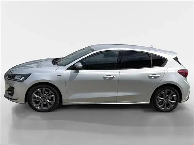 Usata Ford Focus ST-Line 125 CV (91 kW) 2025 Grigio chiaro