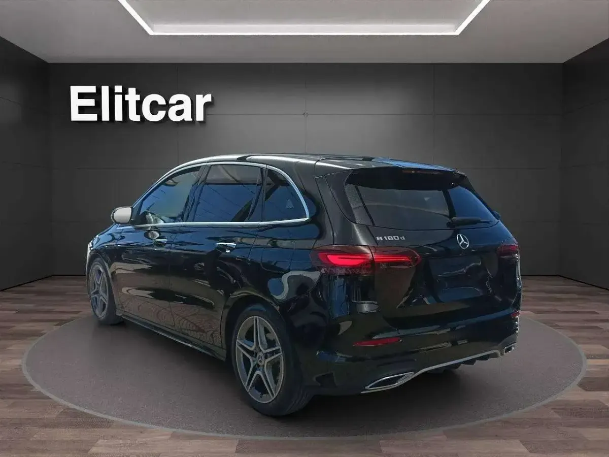 Nuova Mercedes B180 AMG Line Premium Plus 116 CV (85 kW) 2026 Nero cosmo Utilitaria