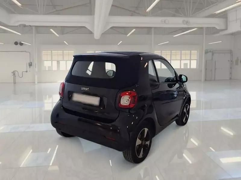 Usata Smart ForTwo Electric Drive Passion 41 kW (56 CV) 2021 Nero Cabrio