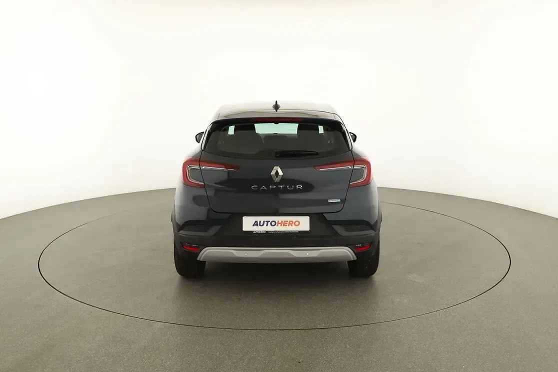 Usata Renault Captur Zen 143 CV (105 kW) 2021 Blu SUV