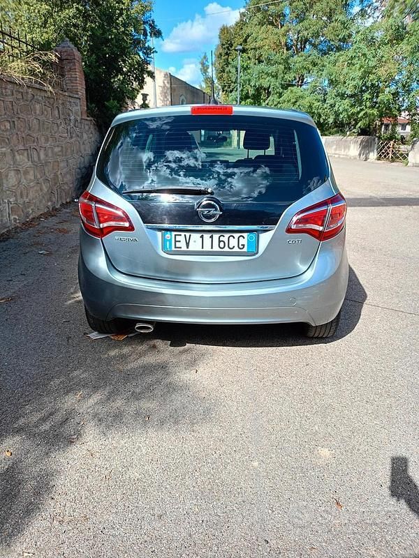Usata Opel Meriva 110 CV (80 kW) 2014 Grigio Monovolume