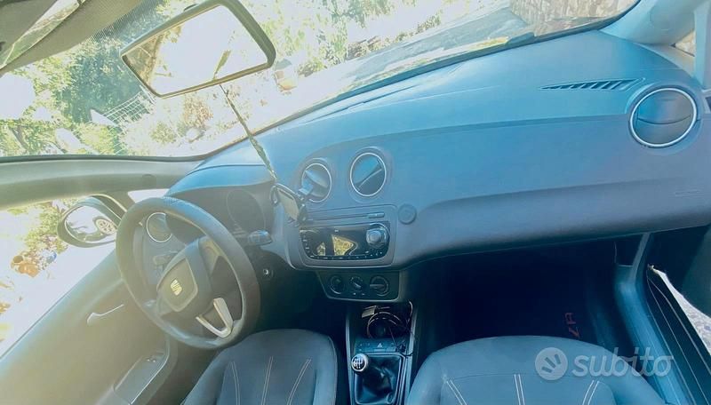 Usata Seat Ibiza 69 CV (50 kW) 2012 Grigio Berlina