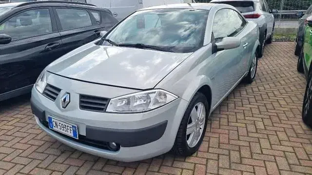 Usata Renault Mégane Cabriolet Authentique 120 CV (88 kW) 2004 Grigio Cabrio