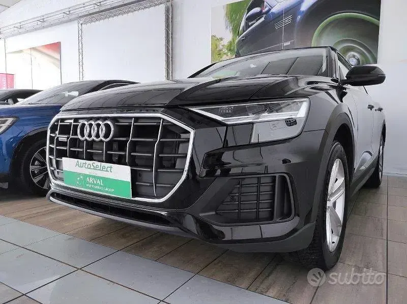 Usata Audi Q8 286 CV (210 kW) 2023 Nero SUV