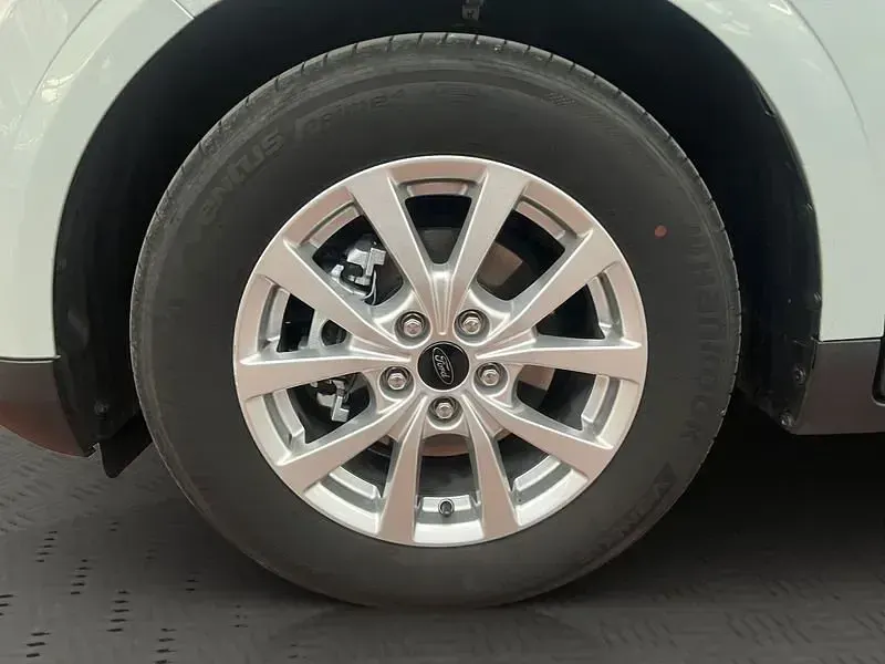 Begagnad Ford Tourneo Titanium 126 HK (92 kW) 2025 Grå Van