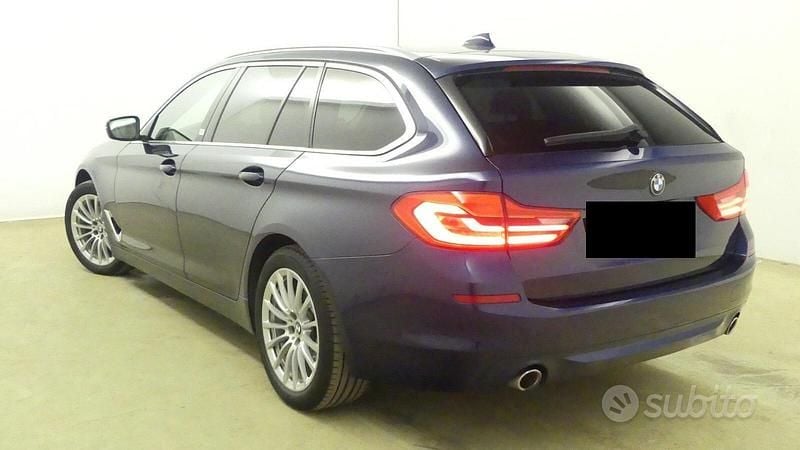 Usata BMW 520 Luxury Line 190 CV (139 kW) 2020 Blu Station wagon