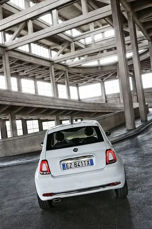 Usata Fiat 500 Dolcevita 69 CV (50 kW) 2021 Blu Utilitaria