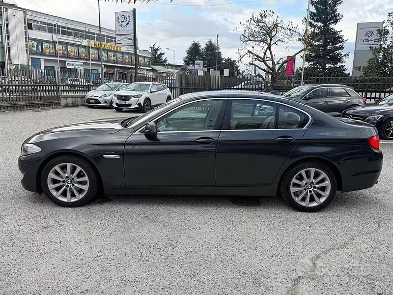 Usata BMW 523 204 CV (150 kW) 2010 Grigio Berlina