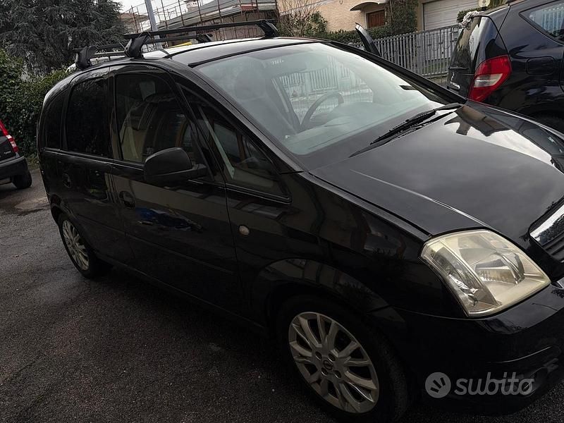 Usata Opel Meriva Club 90 CV (66 kW) 2009 Monovolume