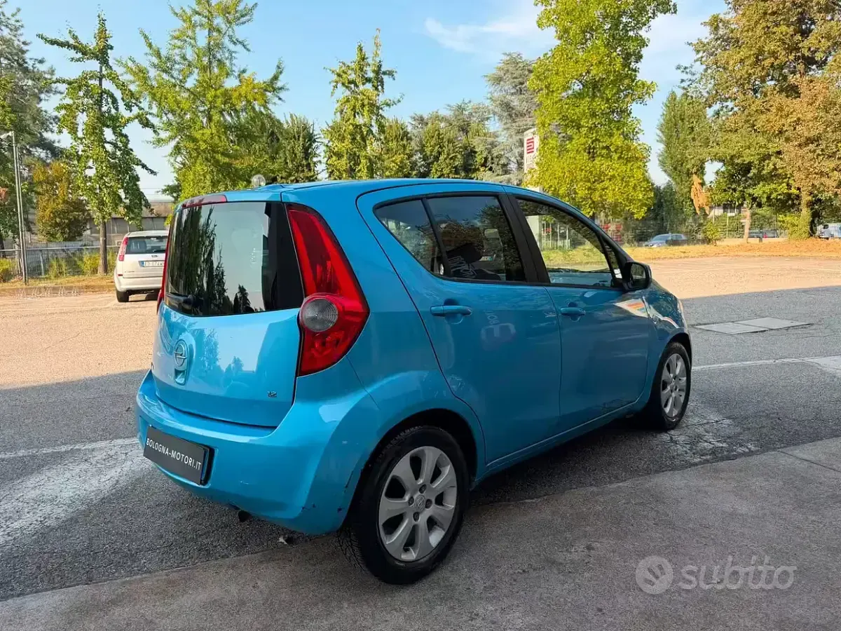 Usata Opel Agila Enjoy 86 CV (63 kW) 2008 Blu Utilitaria