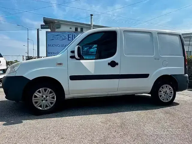 Usata Fiat Doblò S 103 CV (75 kW) 2010 Bianco Monovolume