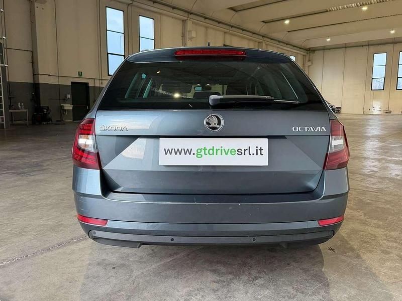 Usata Skoda Octavia Style 150 CV (110 kW) 2019 Grigio scuro metallizzato Station wagon