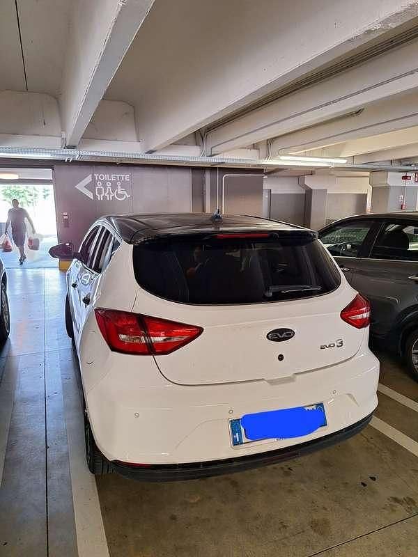 Usata EVO Evo 3 107 CV (78 kW) 2022 Bianco SUV