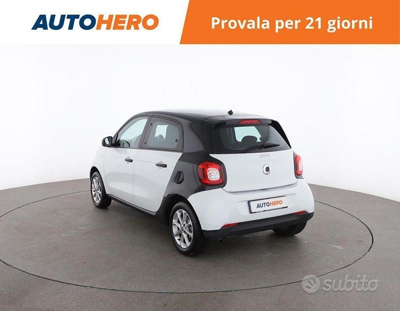 Usata Smart ForFour 70 CV (51 kW) 2017 Bianco Utilitaria