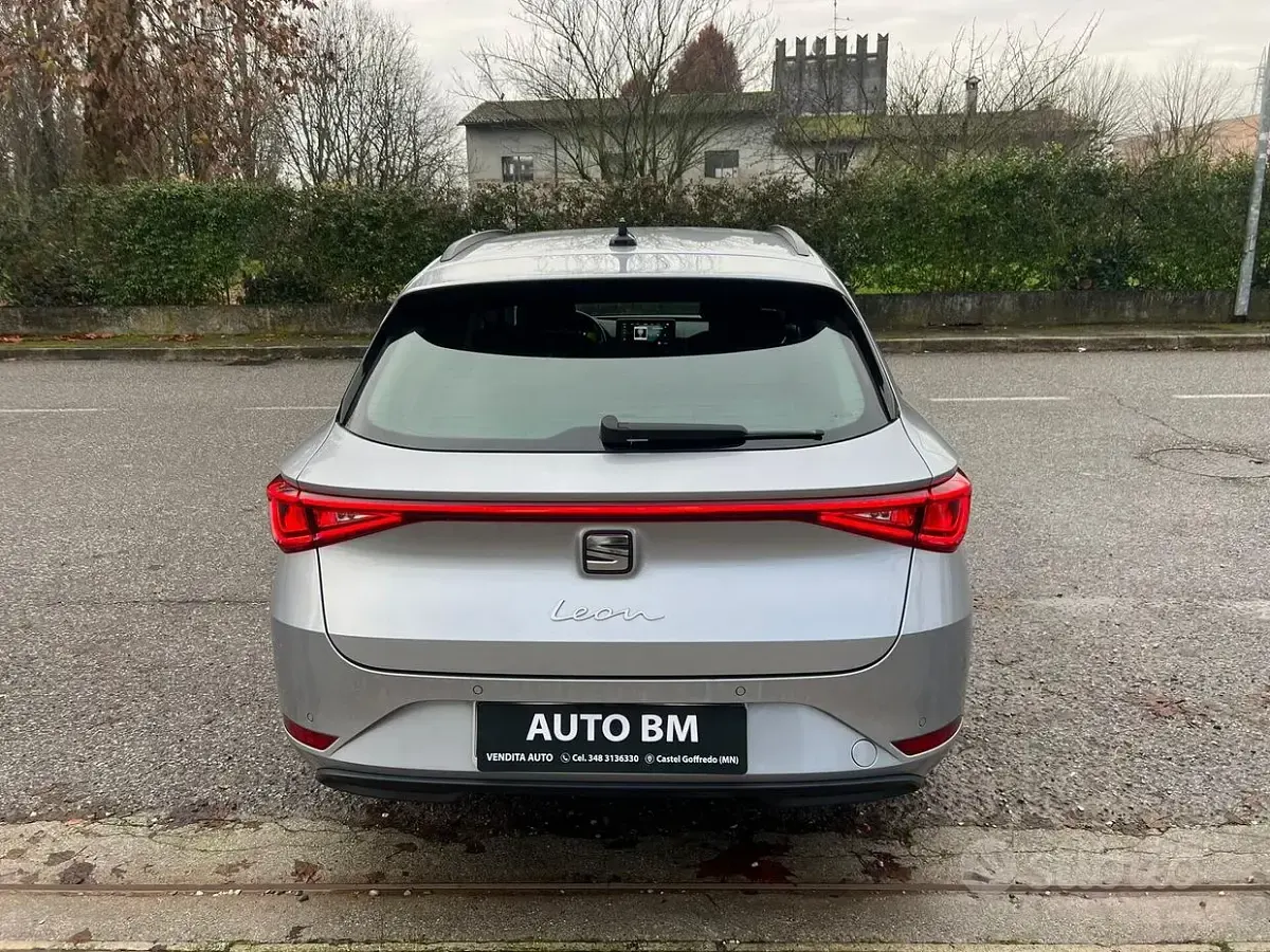 Usata Seat Leon Business 150 CV (110 kW) 2021 Grigio Station wagon
