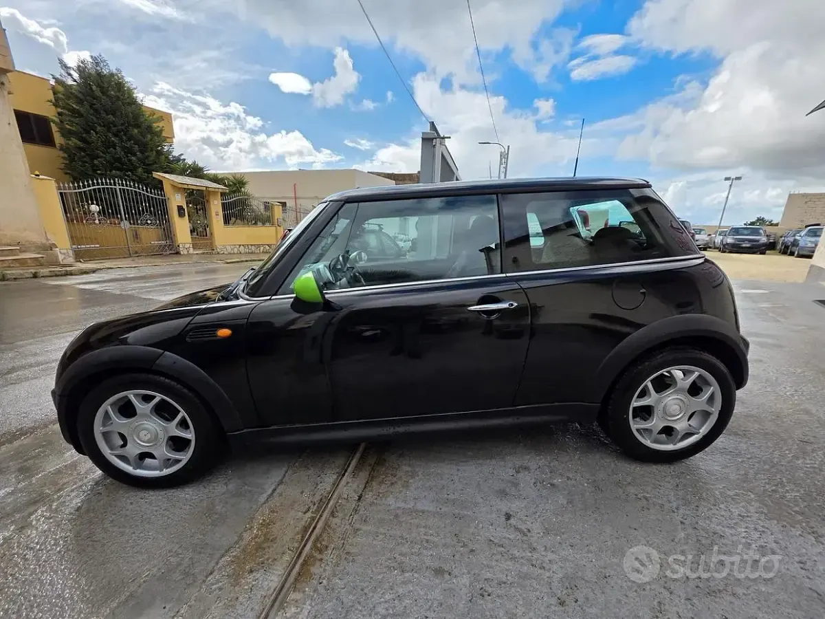 Usata Mini One D 75 CV (55 kW) 2004 Nero Utilitaria