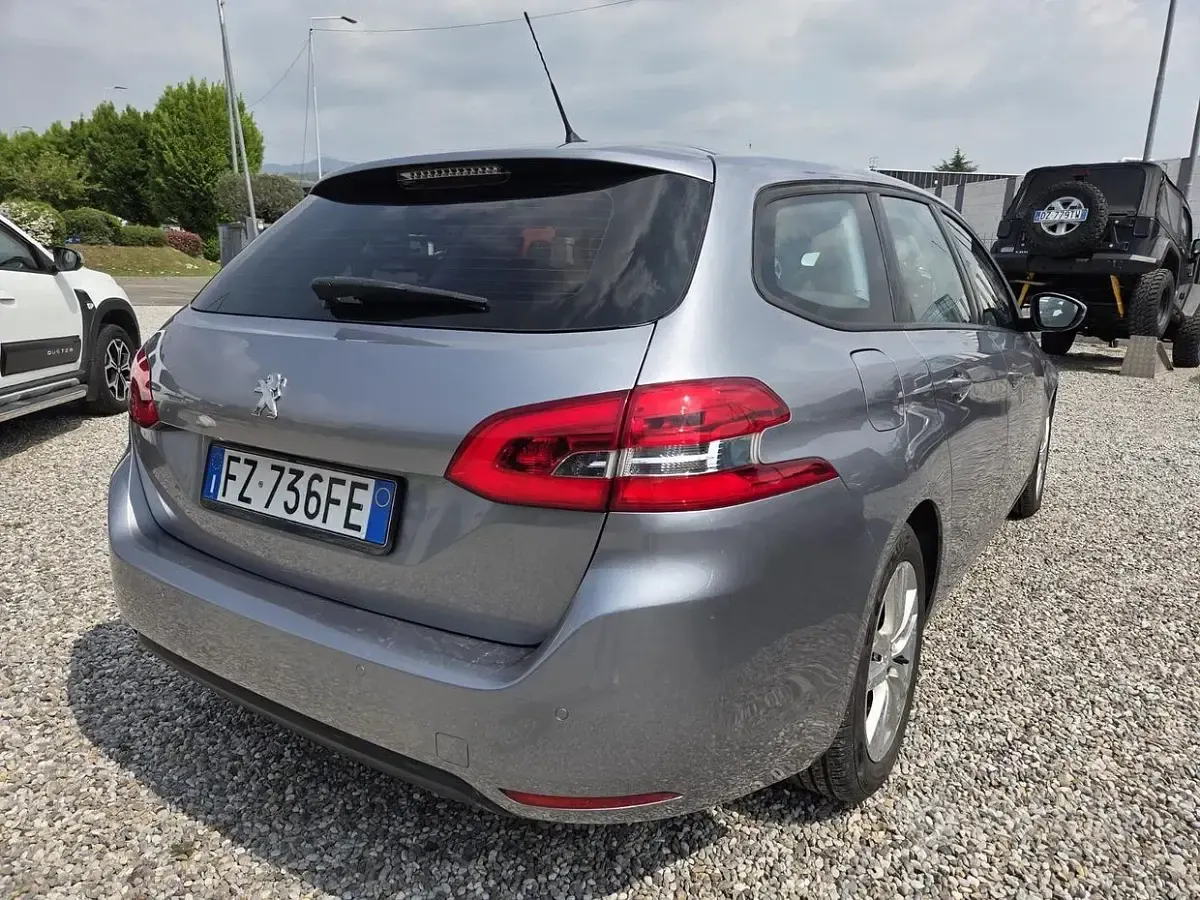 Usata Peugeot 308 131 CV (96 kW) 2019 Station wagon
