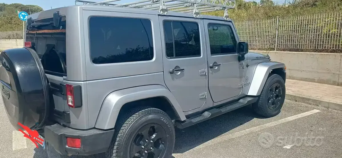 Usata Jeep Wrangler 200 CV (147 kW) 2015 Grigio SUV