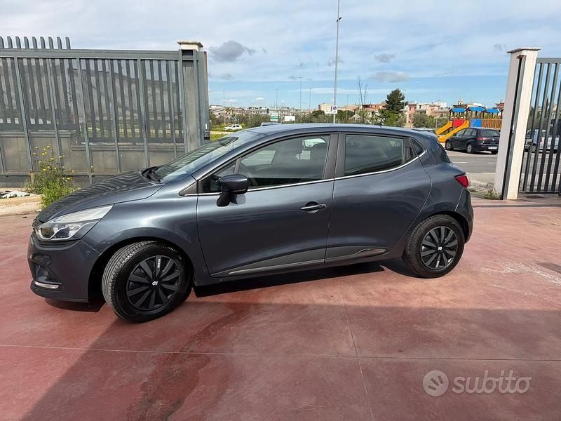 Usata Renault Clio IV Zen 75 CV (55 kW) 2016 Grigio Berlina