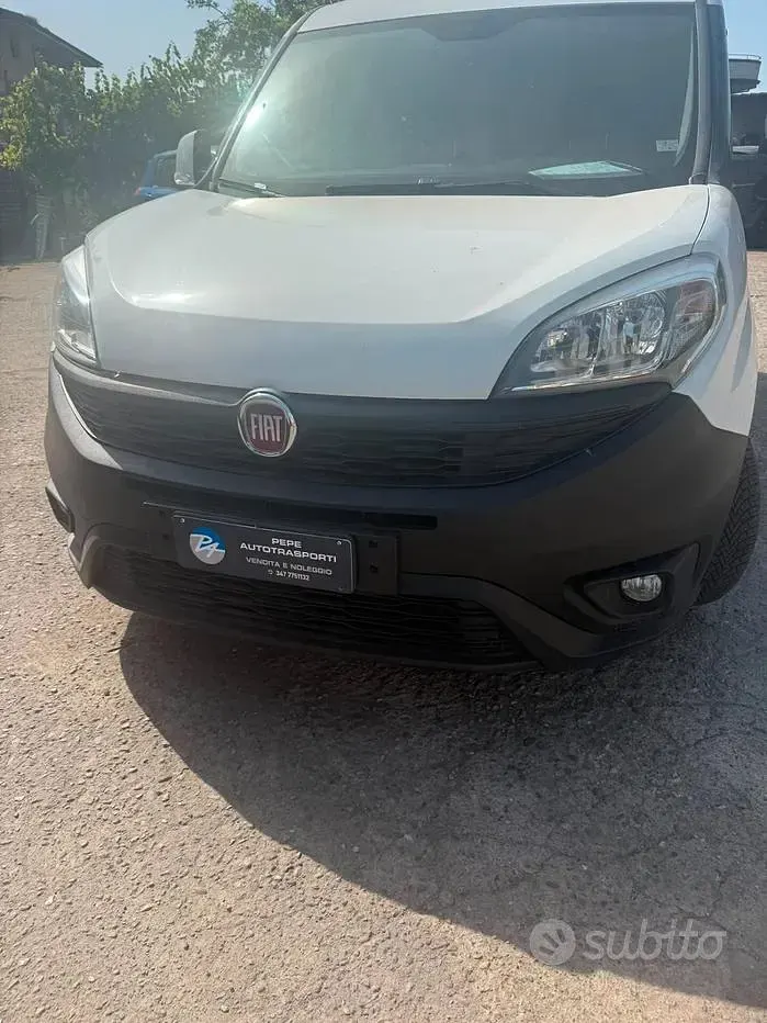 Usata Fiat Doblò 105 CV (77 kW) 2016 Bianco Monovolume