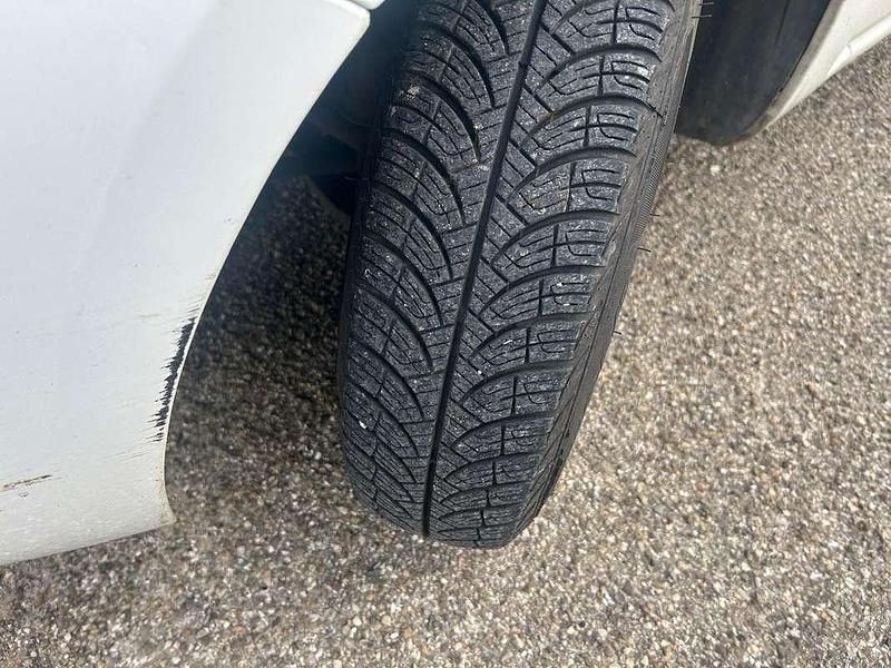 Usata Fiat Panda Dynamic 69 CV (50 kW) 2004 Bianco Utilitaria