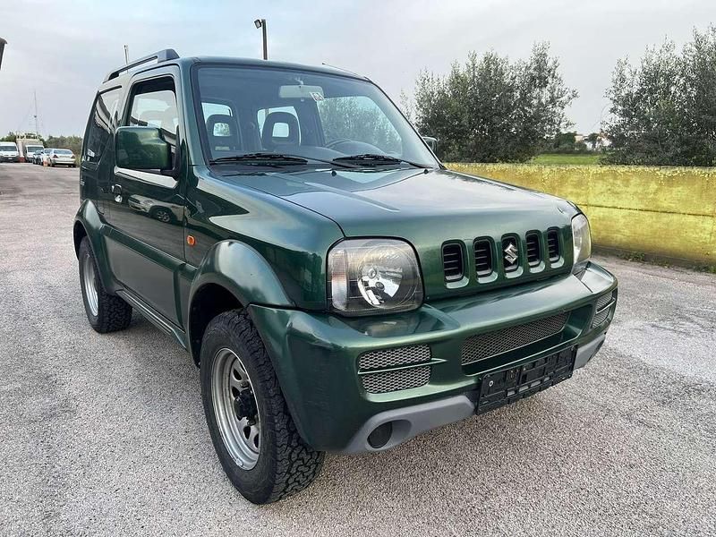 Usata Suzuki Jimny 86 CV (63 kW) 2010 Muschio SUV